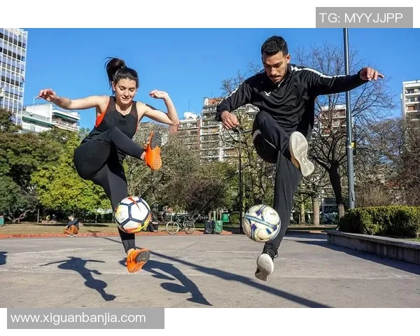 花式足球教学视频全攻略助你轻松掌握各种技巧与花样表演 花式足球教学视频全攻略助你轻松掌握各种技巧与花样表演
